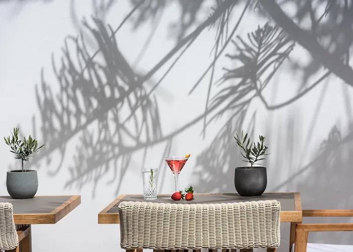 Отель Strogili - Adults Only 4*