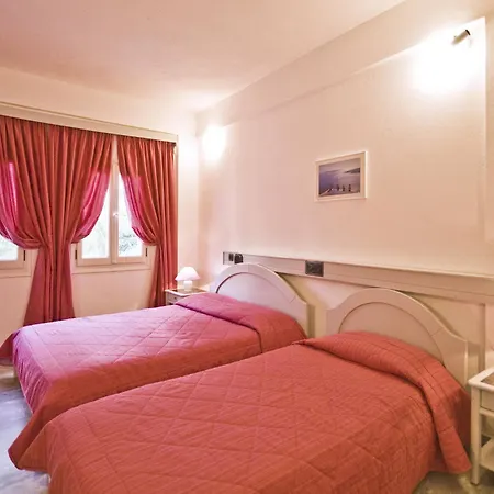 Strogili - Adults Only