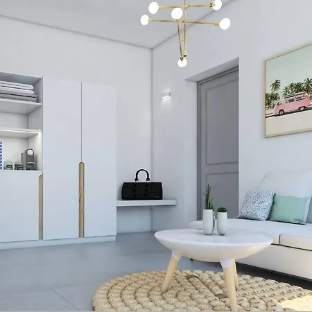 Strogili - Adults Only