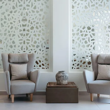 Strogili - Adults Only Kamári