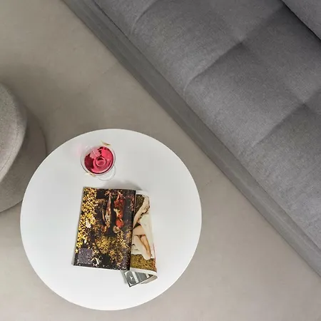 Strogili - Adults Only