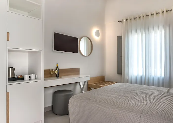 Strogili - Adults Only