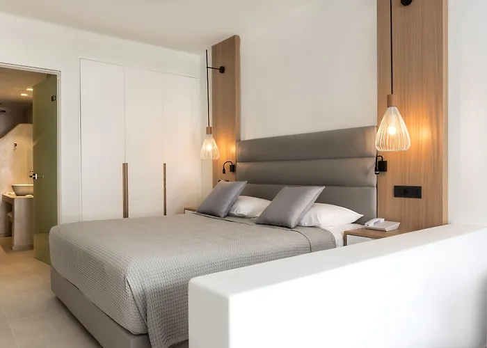 Strogili - Adults Only 4*