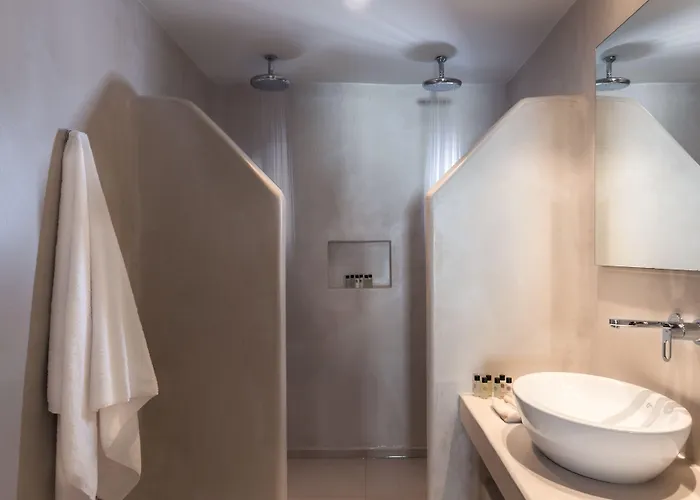 Strogili - Adults Only Kamari (Santorini)