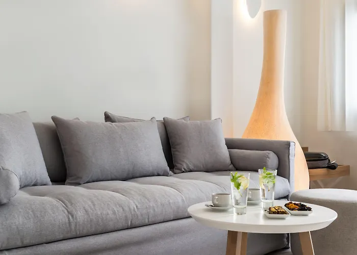 Strogili - Adults Only Kamari (Santorini)