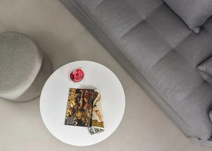 Strogili - Adults Only